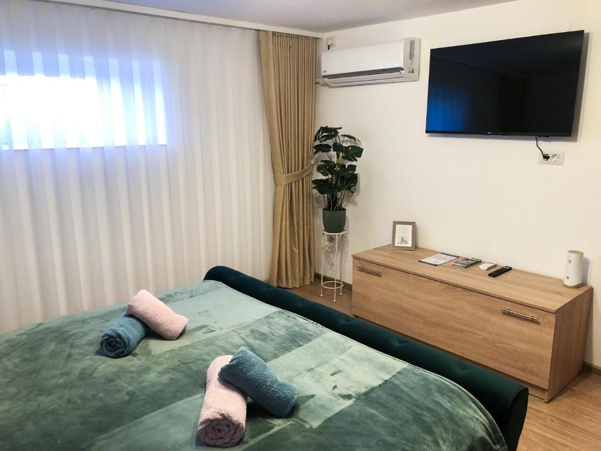 Ultra Central Apartment, Free Parking Oradea - Stray Cats Экстерьер фото